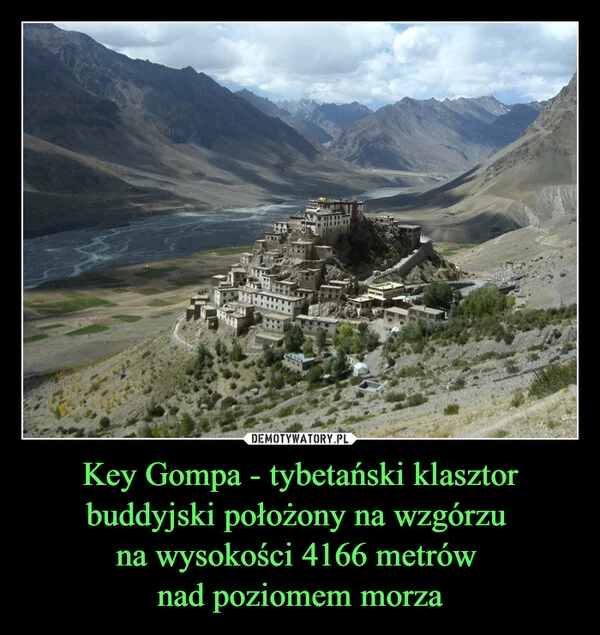 
    Key Gompa - tybetański klasztor buddyjski położony na wzgórzu na wysokości 4166 metrów nad poziomem morza