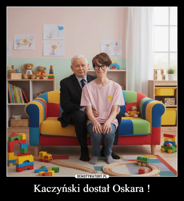 
    Kaczyński dostał Oskara !