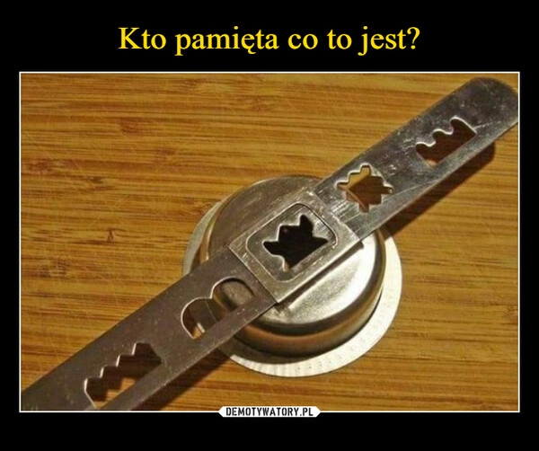 
    Kto pamięta co to jest?