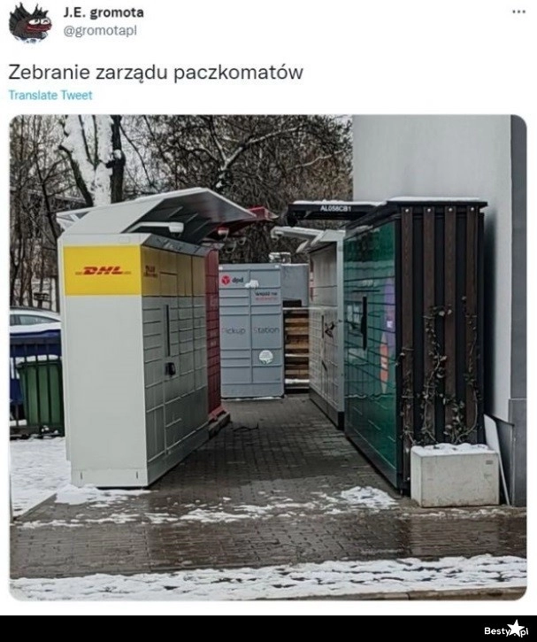 
    Paczkomaty 