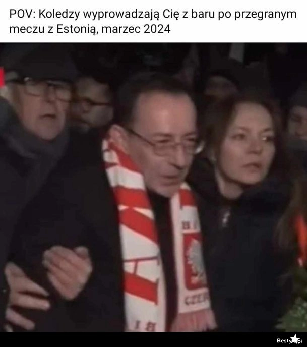 
    Jakby z meczu wracał 