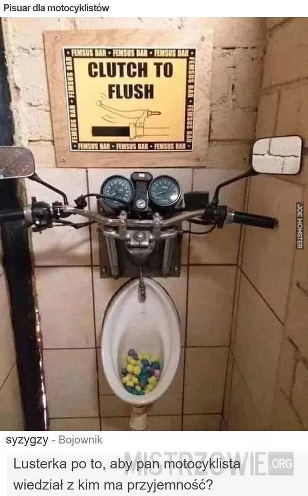 
    Pisuar dla motocyklistów