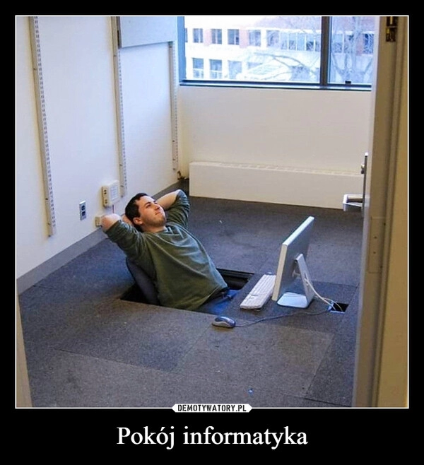 
    Pokój informatyka 