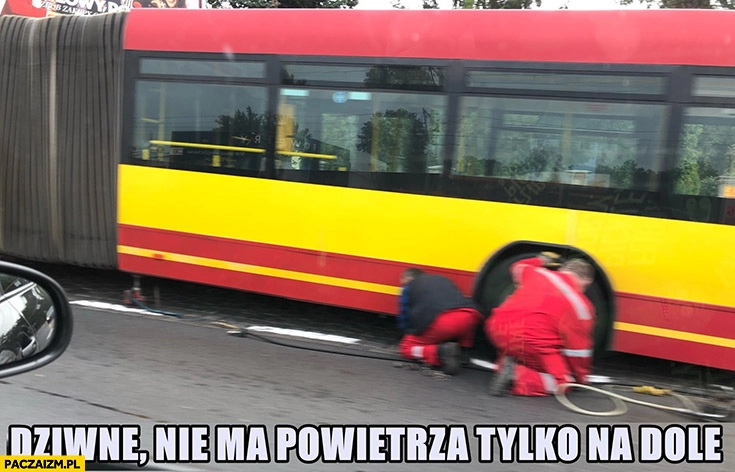 
    MPK Wrocław dziwne, nie ma powietrza tylko na dole. Autobus złapał gumę kapcia