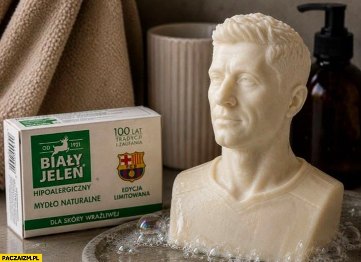 
    Robert Lewandowski mydło biały jeleń