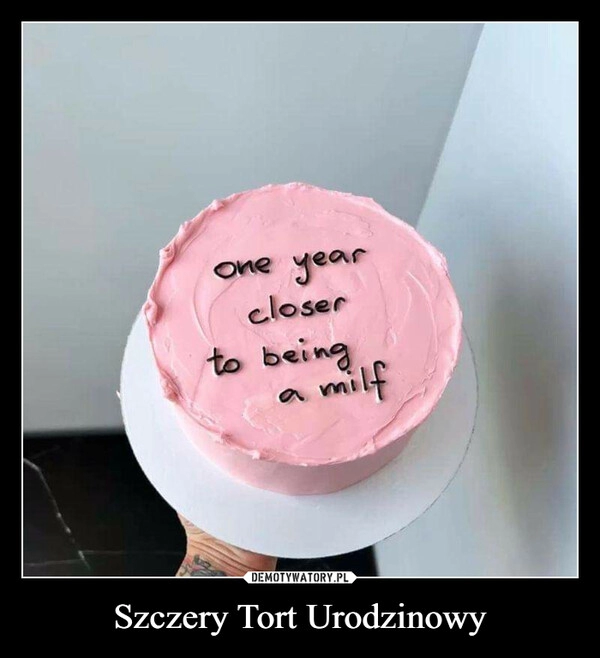 
    Szczery Tort Urodzinowy