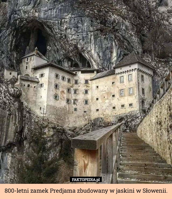 
    800-letni zamek Predjama zbudowany w jaskini w Słowenii.