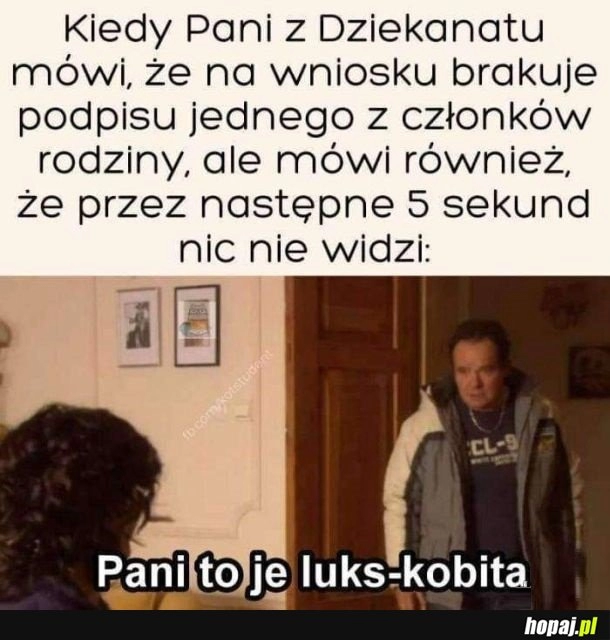 
    W dziekanacie