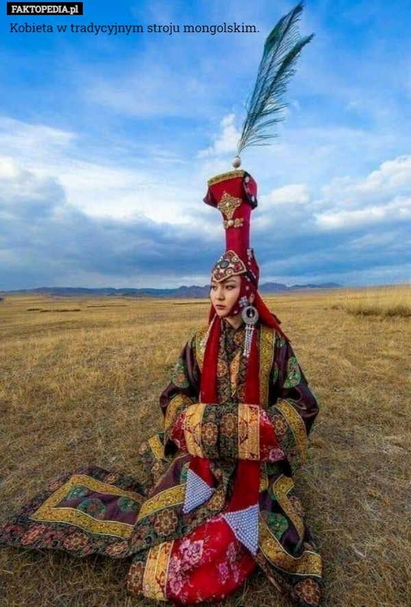 
    Kobieta w tradycyjnym stroju mongolskim.