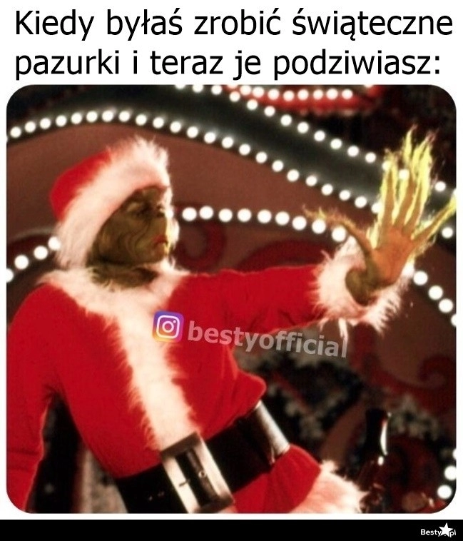 
    Świąteczne paznokcie 