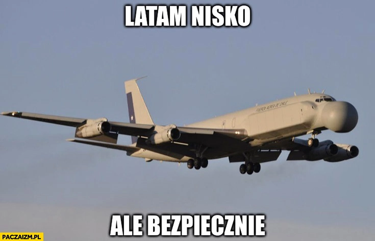 
    Samolot nosacz latam nisko ale bezpiecznie