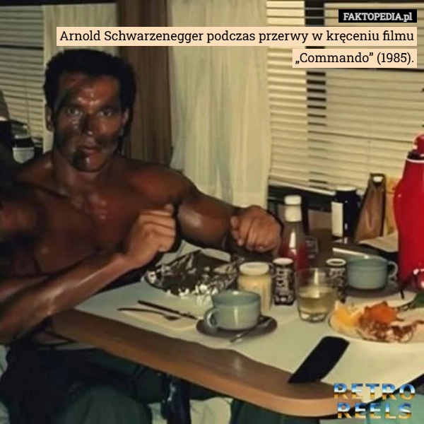 
    Arnold Schwarzenegger podczas przerwy w kręceniu filmu „Commando” (1985).