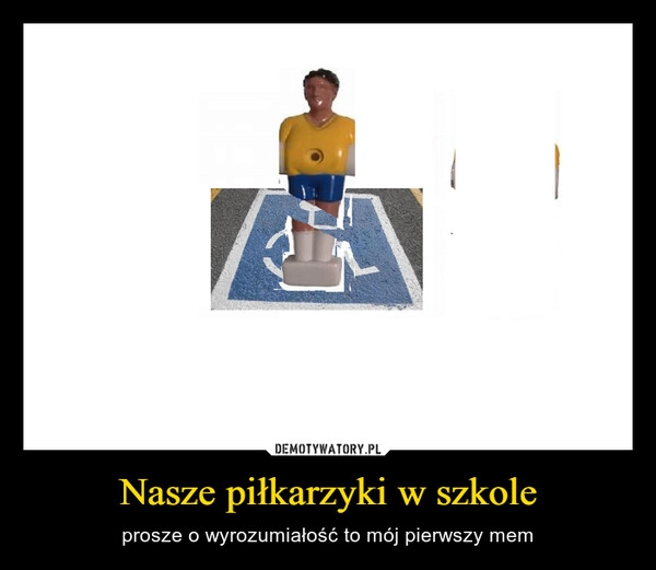 
    Nasze piłkarzyki w szkole