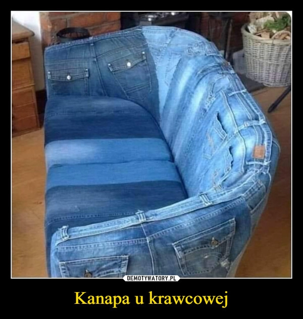 
    Kanapa u krawcowej