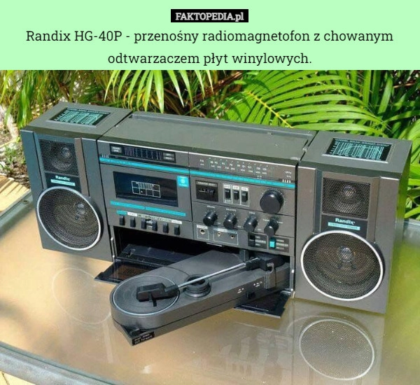 
    Randix HG-40P - przenośny radiomagnetofon z chowanym odtwarzaczem płyt winylowych.