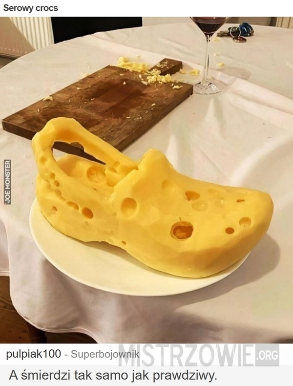 
    Serowy crocs