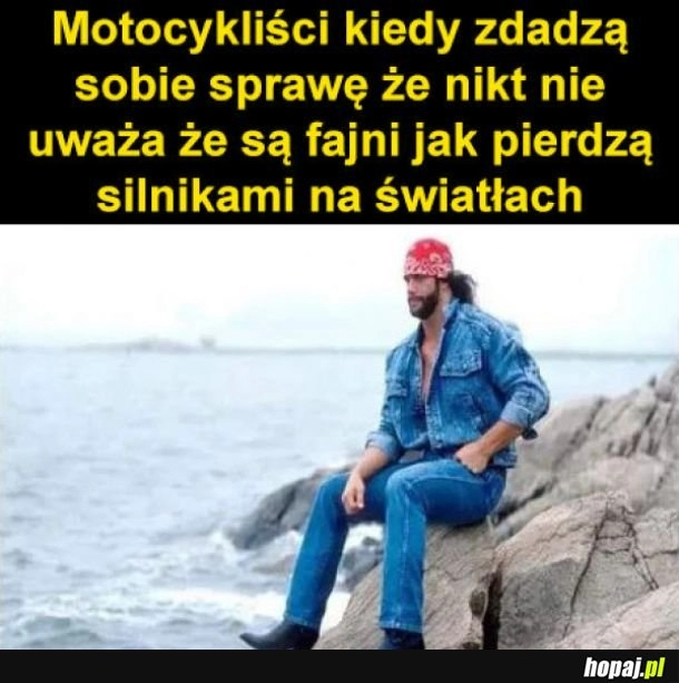 
    Motocykliści