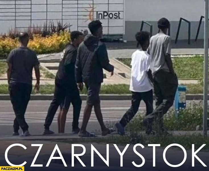 
    Białystok czarnystok grupa grupka czarnych murzynów