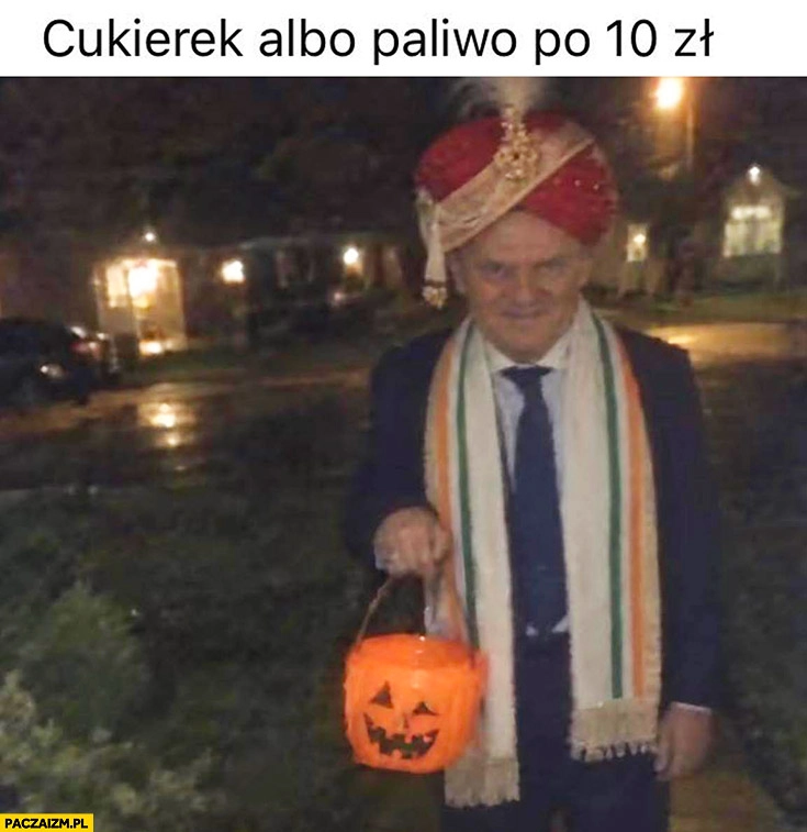 Tusk cukierek albo paliwo po 10 zł halloween