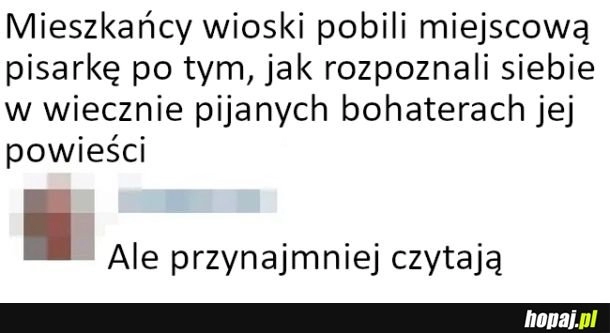 
    Przynajmniej czytają