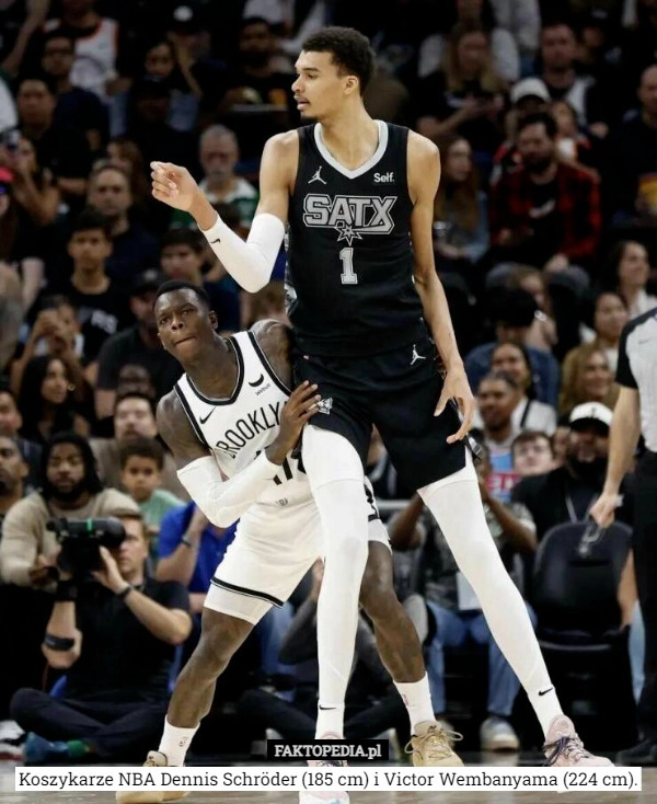 
    Koszykarze NBA Dennis Schröder (185 cm) i Victor Wembanyama (224 cm).