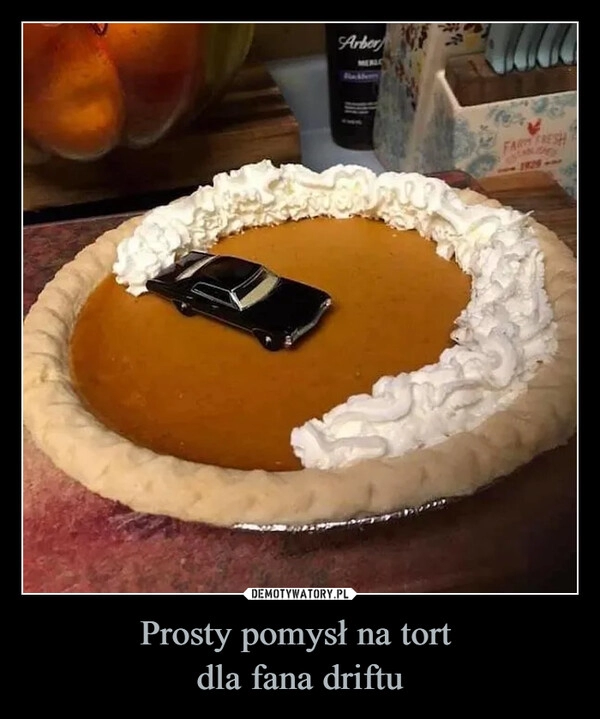 
    Prosty pomysł na tort 
dla fana driftu