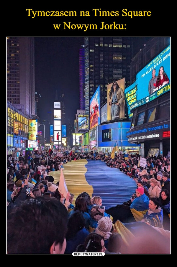 
    Tymczasem na Times Square
 w Nowym Jorku: