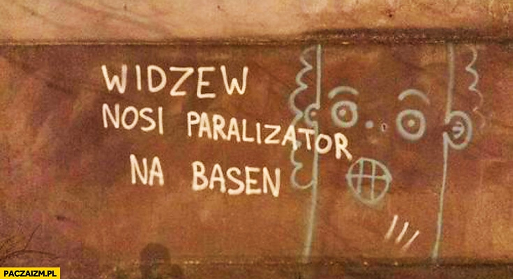 
    Widzew nosi paralizator na basen