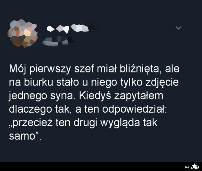 
    Zdjęcie na biurku 