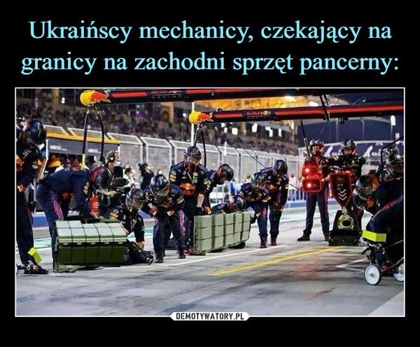 
    Ukraińscy mechanicy, czekający na granicy na zachodni sprzęt pancerny: