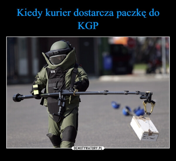 
    
Kiedy kurier dostarcza paczkę do KGP 