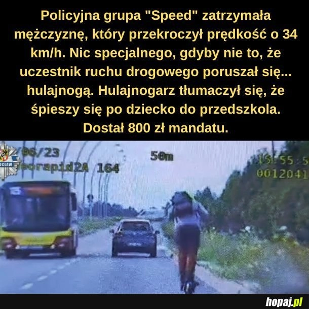 
    Hulajnogą po jezdni. 