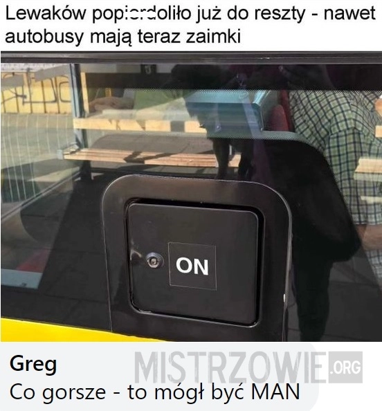 
    Autobusy