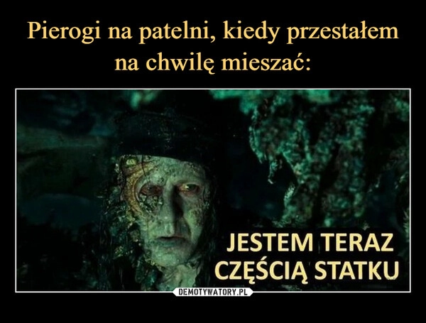 
    Pierogi na patelni, kiedy przestałem na chwilę mieszać: