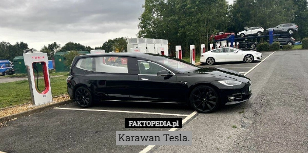 
    Karawan Tesla.