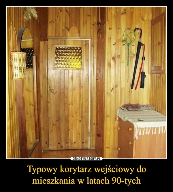 
    Typowy korytarz wejściowy do mieszkania w latach 90-tych