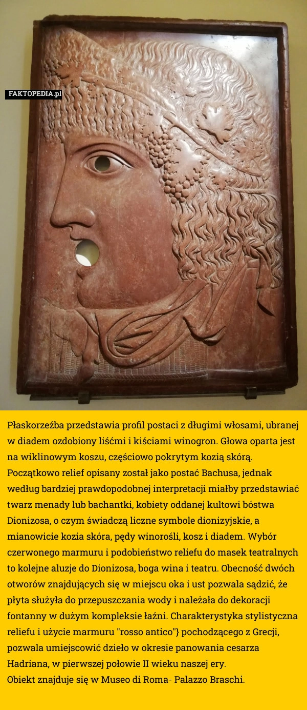 
    Płaskorzeźba przedstawia profil postaci z długimi włosami,