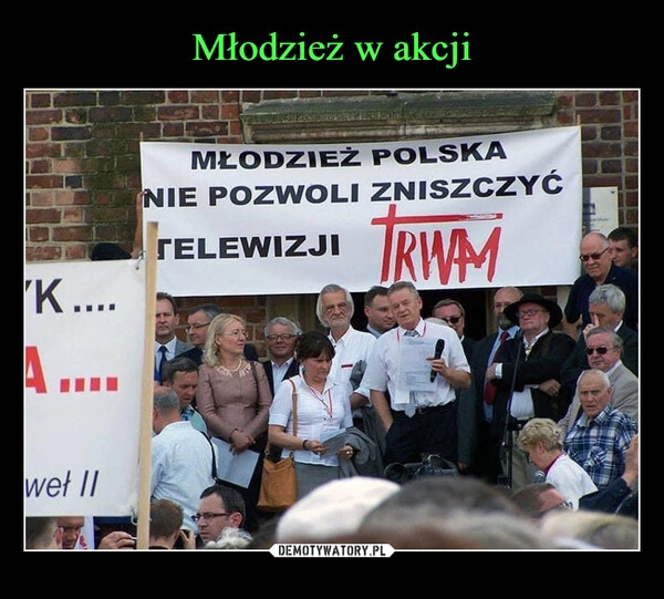 
    Młodzież w akcji