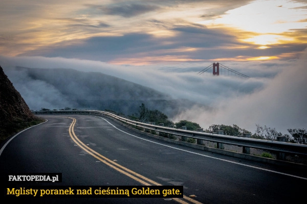 
    Mglisty poranek nad cieśniną Golden gate.