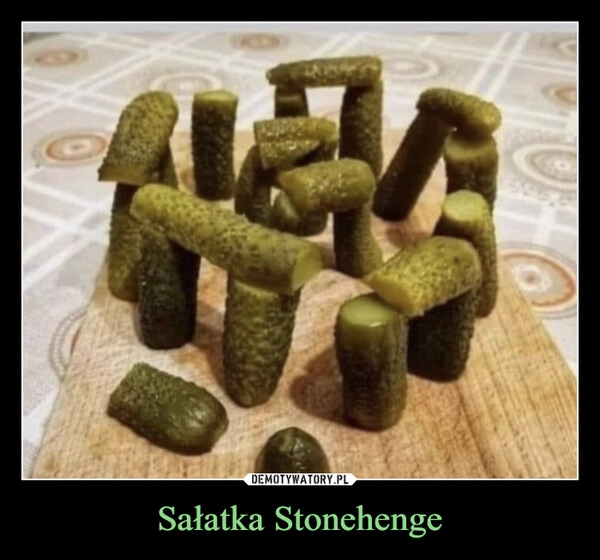 
    Sałatka Stonehenge