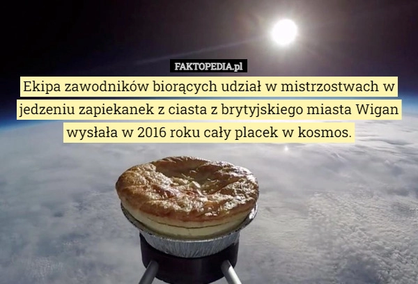 
    Ekipa zawodników biorących udział w mistrzostwach w jedzeniu zapiekanek