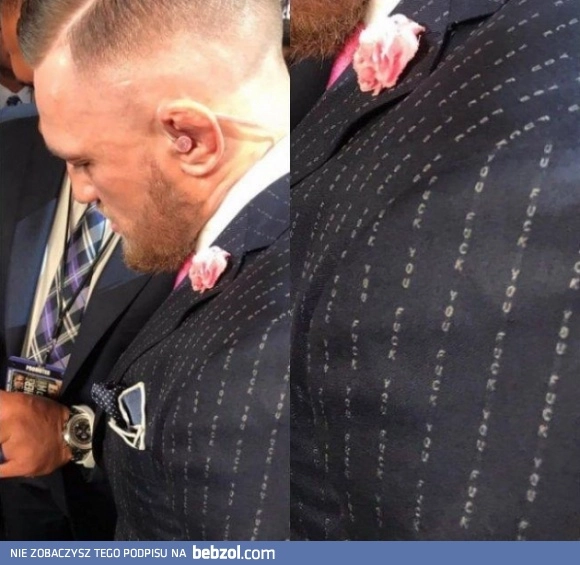 
    Conor McGregor i jego dość niecodzienny garnitur
