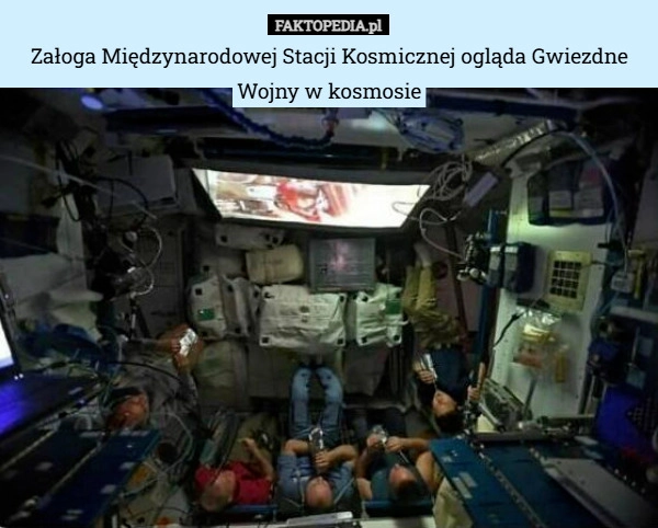 
    Załoga Międzynarodowej Stacji Kosmicznej ogląda Gwiezdne Wojny w kosmosie