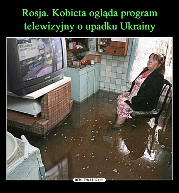 
    Rosja. Kobieta ogląda program telewizyjny o upadku Ukrainy