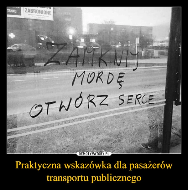 
    Praktyczna wskazówka dla pasażerów transportu publicznego