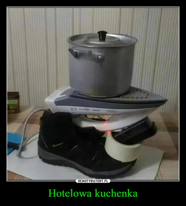 
    Hotelowa kuchenka